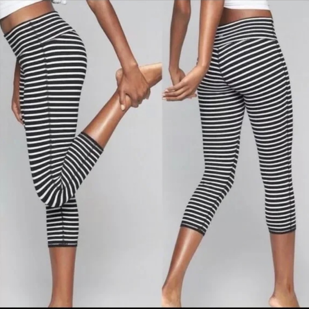 Athleta Chaturanga capri leggings black and white striped